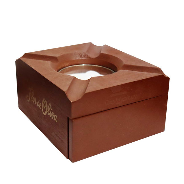 Cinzeiro com 10 charutos Flor de Oliva